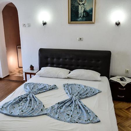 Casa Sinani Hotel Ulcinj Bagian luar foto