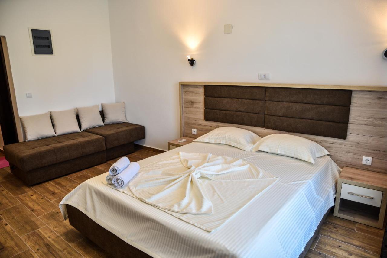 Casa Sinani Hotel Ulcinj Bagian luar foto