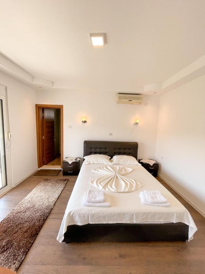 Casa Sinani Hotel Ulcinj Bagian luar foto