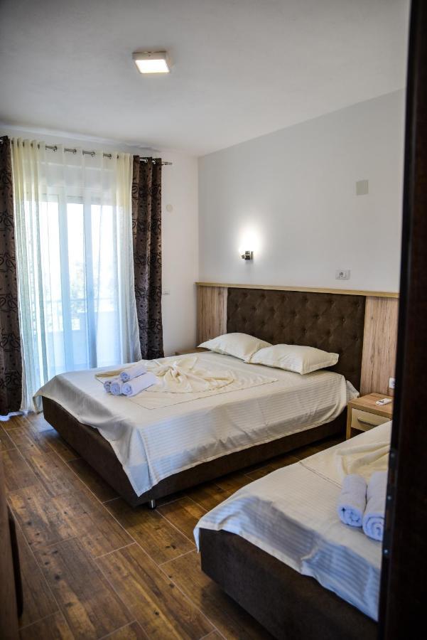 Casa Sinani Hotel Ulcinj Bagian luar foto