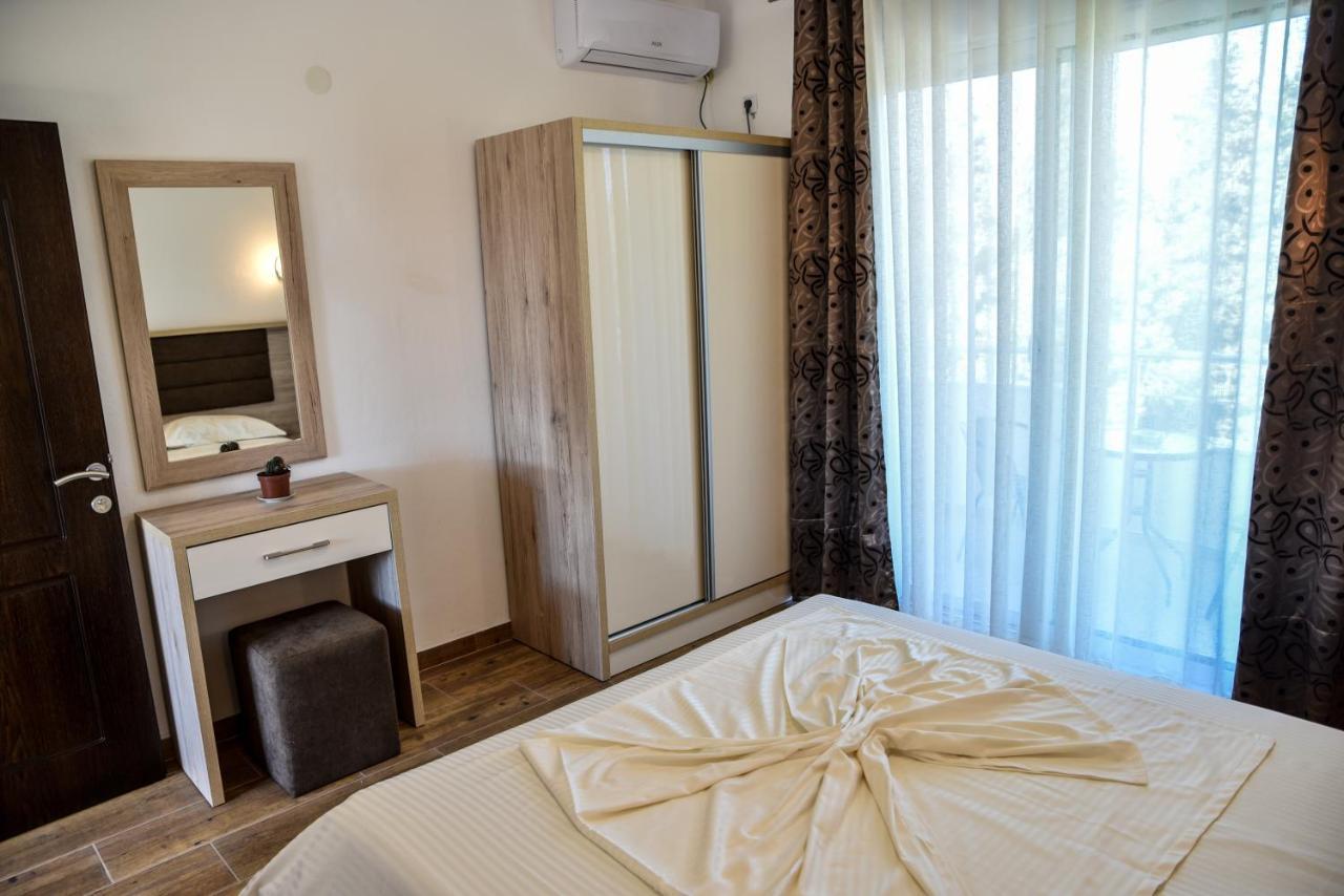 Casa Sinani Hotel Ulcinj Bagian luar foto