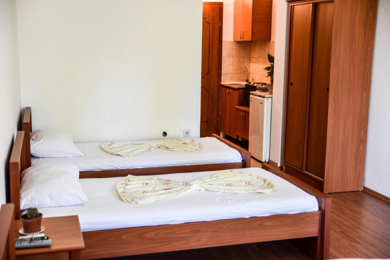 Casa Sinani Hotel Ulcinj Bagian luar foto