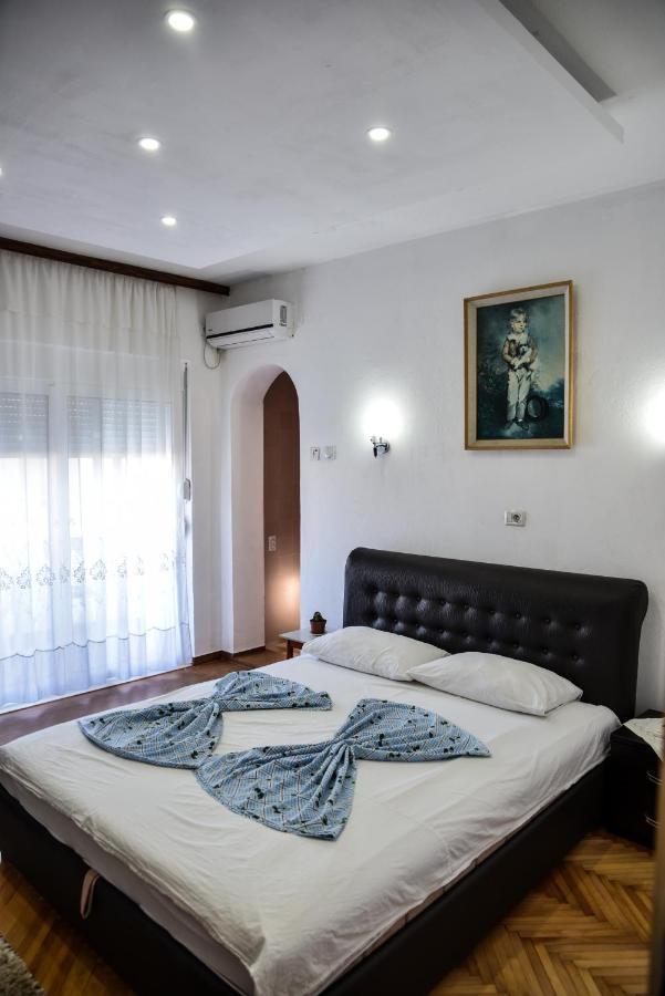 Casa Sinani Hotel Ulcinj Bagian luar foto
