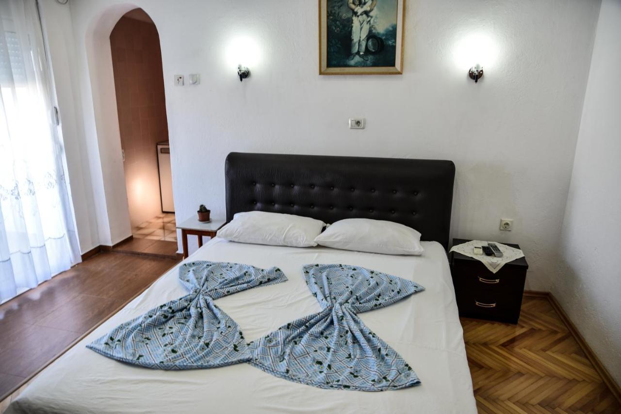 Casa Sinani Hotel Ulcinj Bagian luar foto