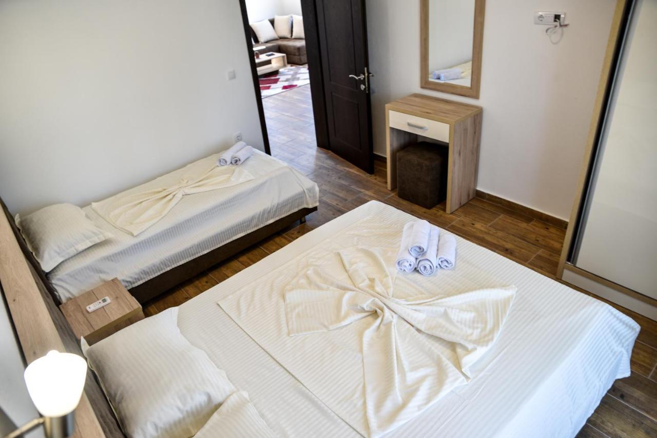 Casa Sinani Hotel Ulcinj Bagian luar foto